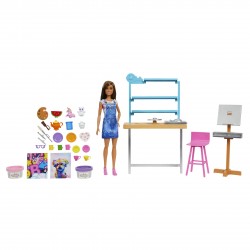 Mattel Relax and Create Atelier Playset con Bambola e Plastilina per Vasi e Pittura 25 Accessori Alta 29 cm Regalo ...